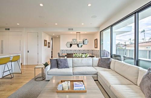 Coronado Apartamento | Chic Coronado Retreat with Patio and 4 Cruiser Bikes!