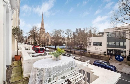 Tachbrook Apartamento | Chic & Cosy Flat, 4-Min Walk to Pimlico Tube. Pet Friendly