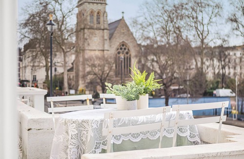 Tachbrook Apartamento | Chic & Cosy Flat, 4-Min Walk to Pimlico Tube. Pet Friendly