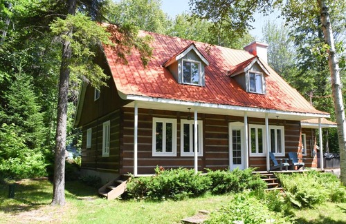 Sainte-Ann-des-Lacs Chalet De Esquí | Chic Cosy & Spa