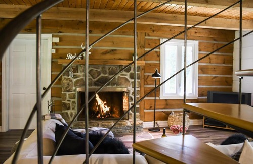 Sainte-Ann-des-Lacs Chalet De Esquí | Chic Cosy & Spa