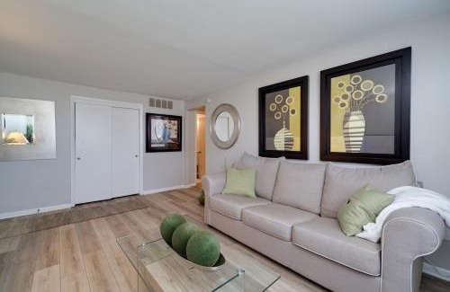 Kettering Apartamento | Chic & Cozy 1br Retreat Prime Location & Mod