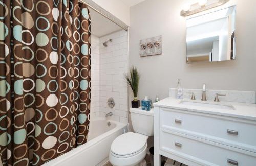 Kettering Apartamento | Chic & Cozy 1br Retreat Prime Location & Mod