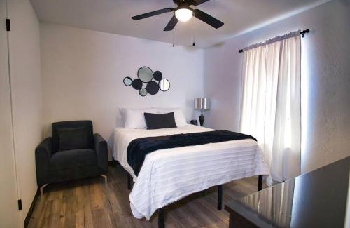 Eagle Pass Apartamento | Chic & Cozy 2 bedroom - 1 bathroom - RATED BEST