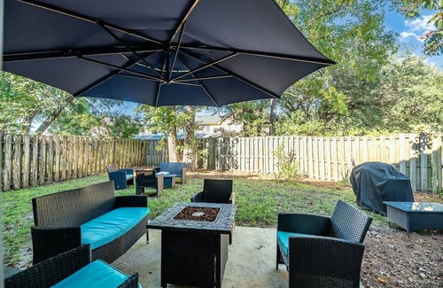 North Charleston Casa | Chic & Cozy 3-Bd Townhome in Vibrant N. Charleston