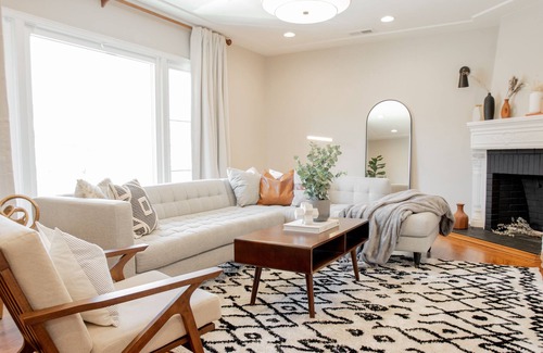 Downtown Casa | CHIC DESIGNS NEWLY REMODELED 4B/3BA