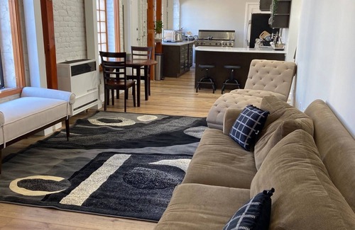 Pico-Union Casa | Chic Downtown LA Live adjacent Private room & Bath