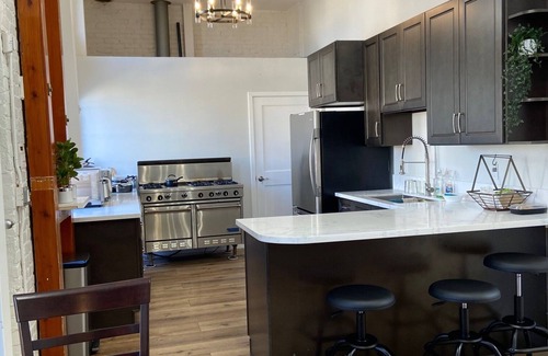 Pico-Union Casa | Chic Downtown LA Live adjacent Private room & Bath