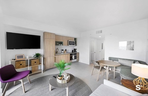 Downtown Miami Complejo | Chic Downtown Retreat 1BR Apartment