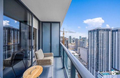 Downtown Miami Complejo | Chic Downtown Retreat 1BR Apartment