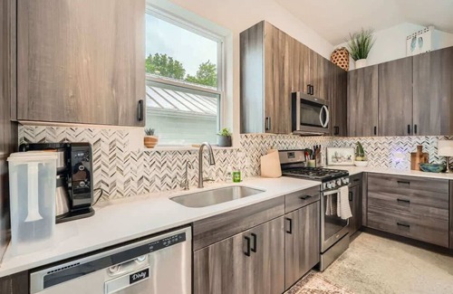 Govalle Casa | Chic East Austin Home | Walkable w/Private Yard