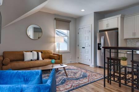 Greenwood Casa | Chic East Nashville Townhouse Retreat