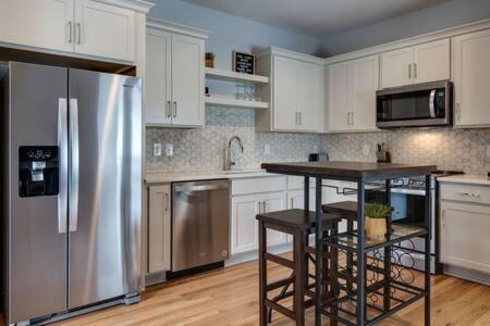 Greenwood Casa | Chic East Nashville Townhouse Retreat