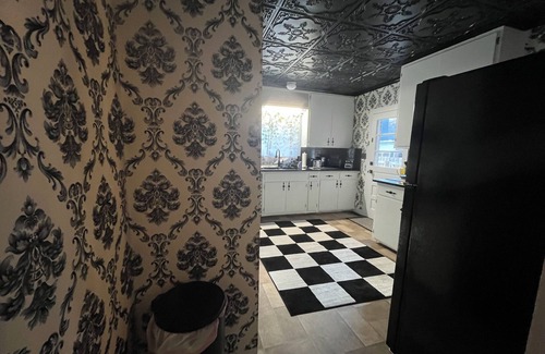 Andalusia Casa | Chic Escape 4BR-2BA Andalusia Retreat – Sleeps 10, King Suite & Twin Bunks