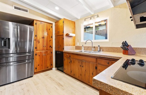 Bay Park Casa | Chic Escape Ping Pong Bonfires and Patio