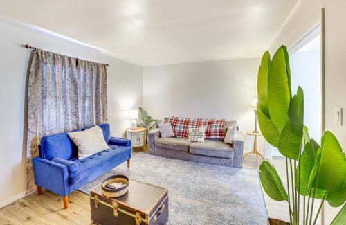 Eureka Springs Casa | Chic Farmhouse, 3Mi to Lake-Pet Friendly and Golfing