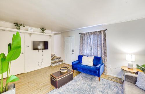 Eureka Springs Casa | Chic Farmhouse, 3Mi to Lake-Pet Friendly and Golfing
