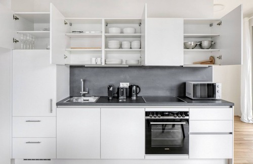 Favoriten Apartamento | Chic Favoriten 1BR w/ Gym & Lounge, walk to Hauptbahnhof, by Blueground