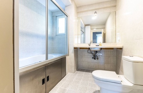 Arnavutkoy Apartamento | Chic Flat w Garden in Bebek, Lux Side of Istanbul