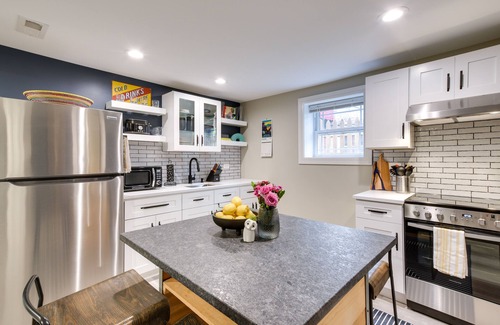 Forest Park Apartamento | Chic Forest Park Home w/ Patio - 10 Mi to Chicago