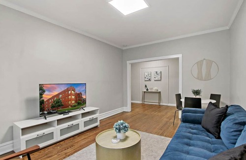 Avondale Apartamento | Chic 2BR Haven: Fully Furnished