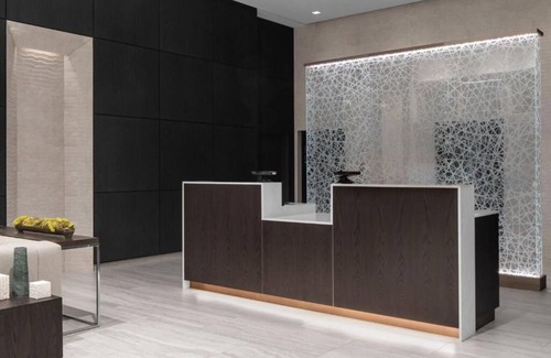 Ludlam Casa | Chic Getaway in Miami Ideal for Couple Stay - Modern Suite with Pool Access