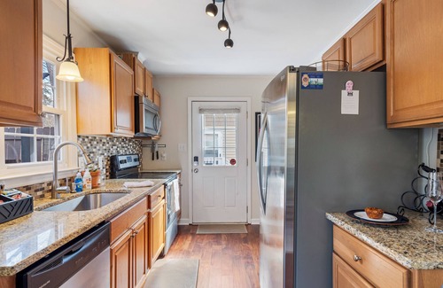 Woodcrest Casa | Chic Haven, Heart of Raleigh w/ Parking