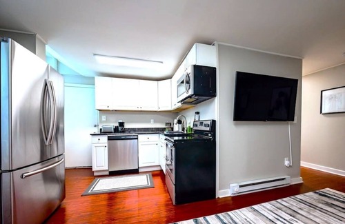 Wilmington Apartamento | Chic Historic apartment- King Bed, Fast WiFi, close to Downtown!