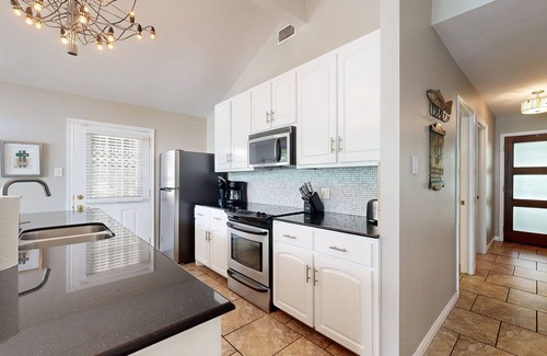 Saratoga Point Casa | Elegante casa frente al río con muelle privado al río Colorado!