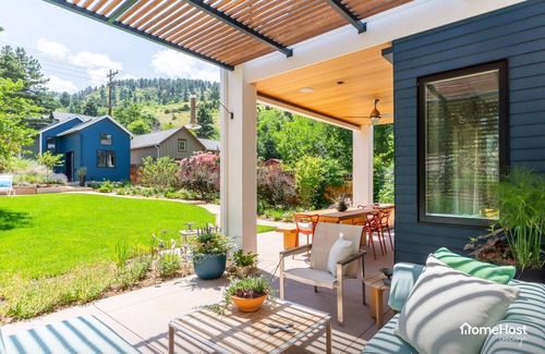 Lower Arapahoe Casa | Home w/Lush Garden & Mountain Views, Near CU
