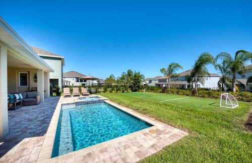 West Kissimmee Casa | Chic Home With Mini Soccer Field, Golf Near Disney With Waterpark & Resort Access At Encore Resort - 7715Ff