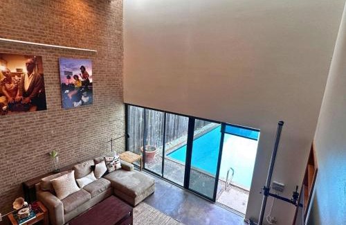 Greenway Plaza-Upper Kirby Casa | Chic In The City