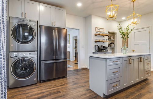 Downtown Indianapolis Cabaña | Chic Indianapolis Home w/ Patio < 2 Mi to Downtown