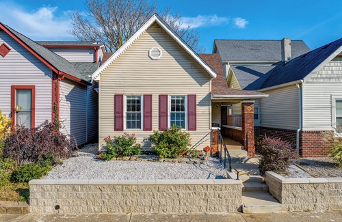 Downtown Indianapolis Cabaña | Chic Indianapolis Home w/ Patio < 2 Mi to Downtown