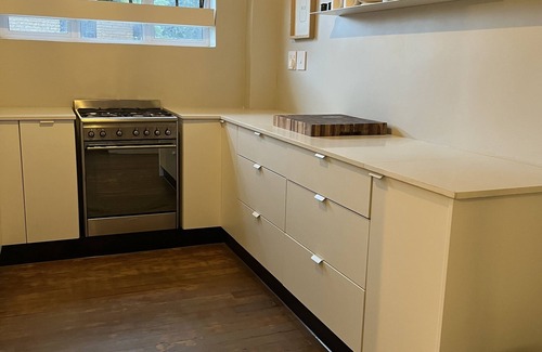Durban Apartamento | Chic interior apartment , centrally located , near all great amenities.