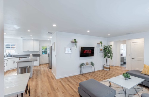 Encino Casa | *Chic Lux New Build w/ Htd Pool, Firepit, BBQ*