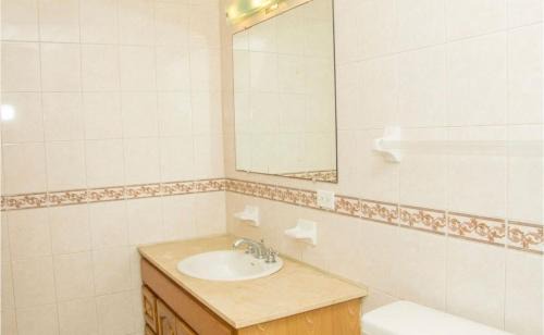 Dickenson Bay Apartamento | Chic & Luxurious Flat