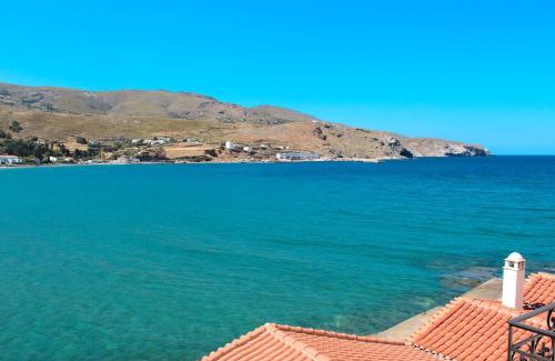Paleopolis Apartamento | Chic Magnificent Sea View Suite