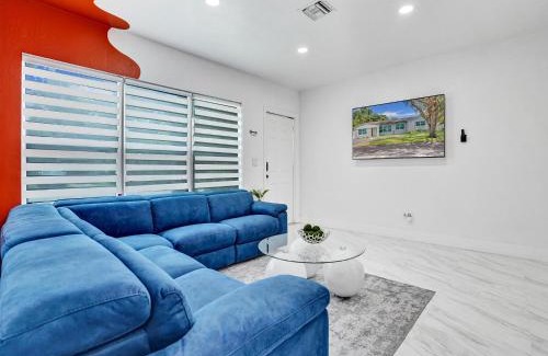 Golden Glades Casa | Chic Miami Escape- 4 Bedrooms, Game Room, Fire Pit, Pergola