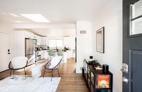 Alta Vista Area Casa | Chic Mid-Century Home Near Olde Town Arvada