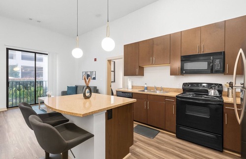 Five Points South Apartamento | Chic Mid-Rise Apartment | 2BR Getaway