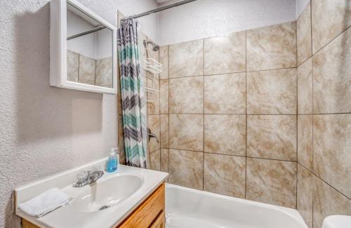 Midtown Apartamento | Chic Midtown Apartment Near Zoo, Park and Museums