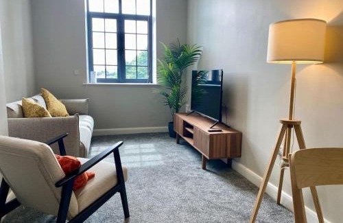 Halifax Casa | Chic Mill conversion beside Piece Hall & Eureka!