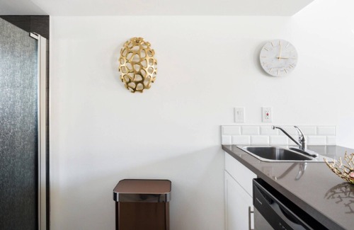 Encino Casa | Chic Mini Loft Guest House