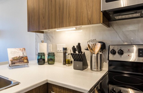 Courtenay Casa | Chic Modern Apartment