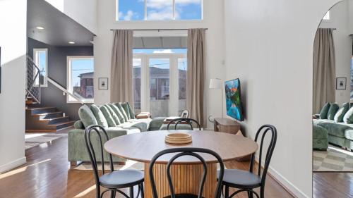 East Market District Apartamento | Chic Modern Condo in the Vibrant NuLu District