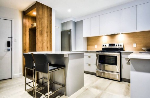 Mont-Tremblant Apartamento | Chic Mt-Tremblant Condo with View on the Lake
