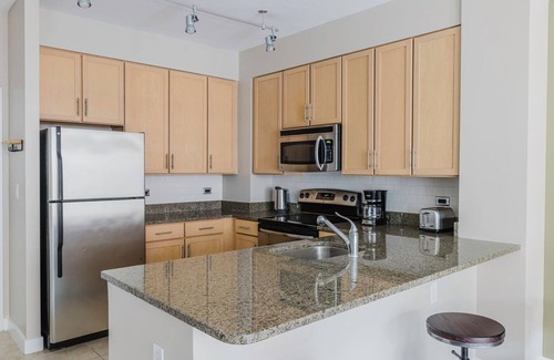 Mount Vernon Square Apartamento | Chic Mt Vernon 1BR w/ Gym & Rooftop Pool, nr Gtown Law, by Blueground