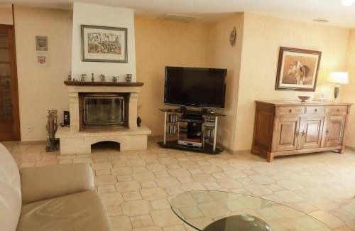 Narbonne Casa | Chic Narbonne Pool Retreat