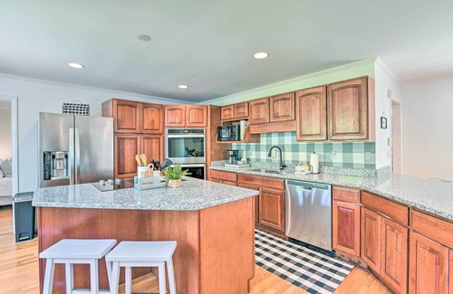 Kingston Springs Casa | Chic Nashville-Area Retreat w/ Private Pool!